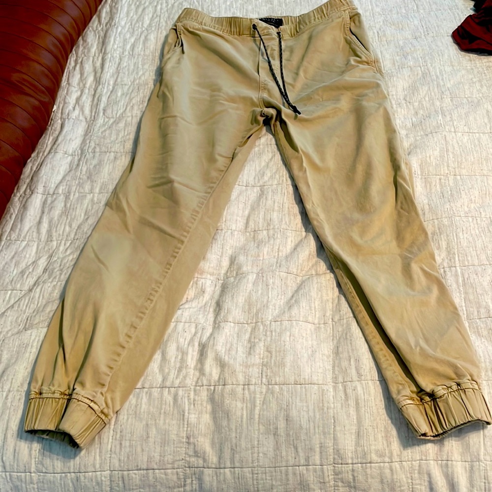 American eagle joggers